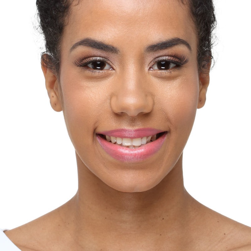 Revlon Ultra HD Rose - Batom Cremoso 3g