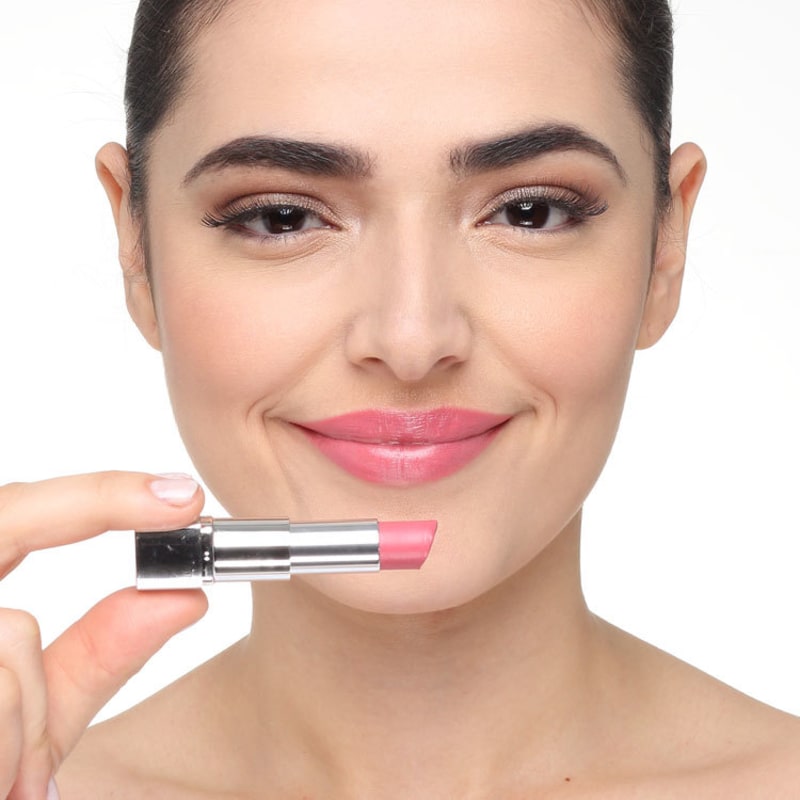 Revlon Ultra HD Rose - Batom Cremoso 3g